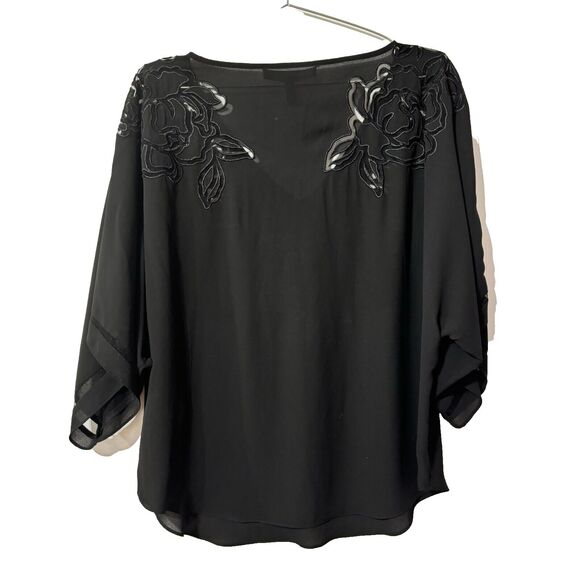 White House Black Market Women's Black Kimono EC Laser Cut Floral Large - Picture 3 of 12